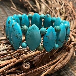 Turquoise Howlite Stone Bead Stretch Bracelet - Vibrant BOHO turquoise Blue